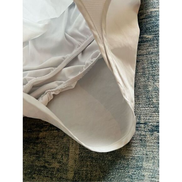 Nike White Embossed Print Brief Lined Athletic Running Shorts Women's Small - Picture 3 of 8